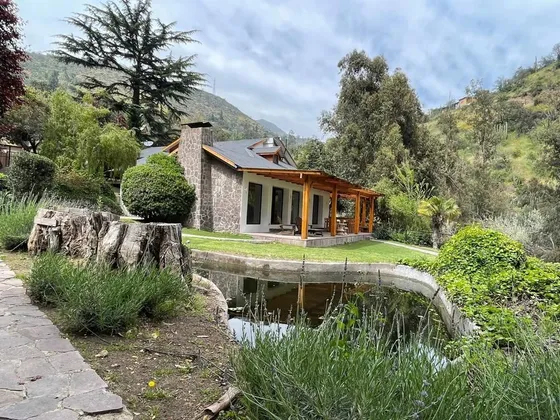 Casa En Venta De 4 Dorm. En Lo Barnechea