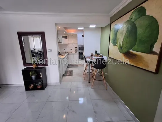 Ana Karina Molleja Vende Hermoso Y Moderno Apartamento En Zona Este Barquisimeto , Lara /akm