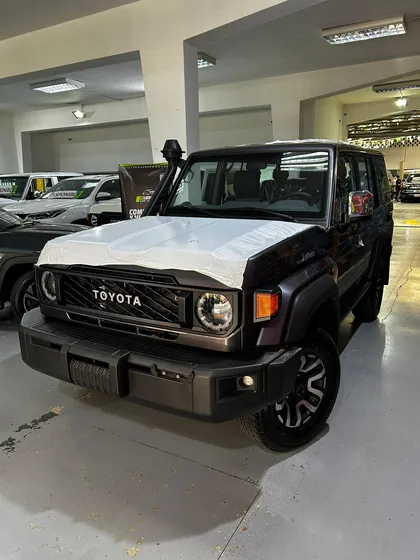 Toyota Land Cruiser Lx