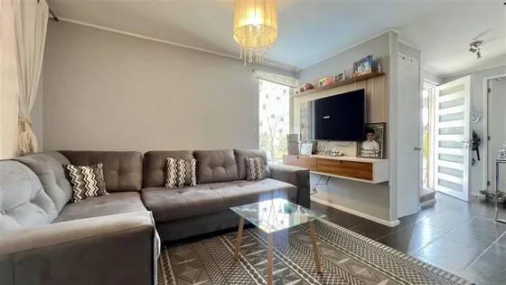 Casa En Venta De 3 Dorm. En Buín