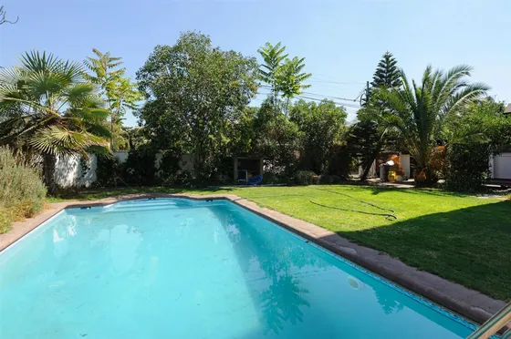 Casa En Arriendo De 5 Dorm. En Las Condes