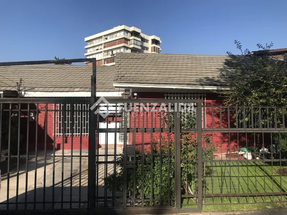Casa En Arriendo De 3 Dorm. En La Reina