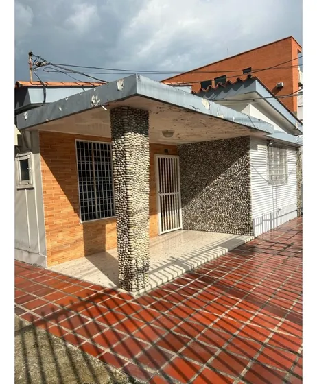 Casa Venta/alquiler Uso Comercial - Av. Univ. El Limón Edo. Aragua