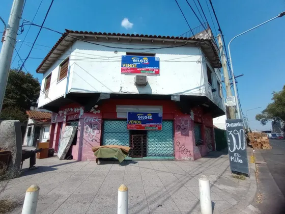 Venta  P H 4 Amb. Con Local En Pta. Baja  En Villa Sarmiento