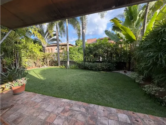 Se Vende Casa 573m² 3h+s/4b+s/4p La Floresta