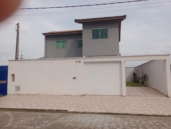 Sobrado A Venda Em Peruíbe 