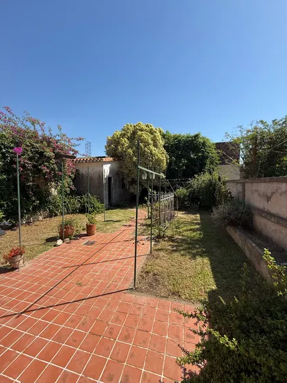 Casa Céntrica Con 2 Dormitorios Y Patio En Esperanza