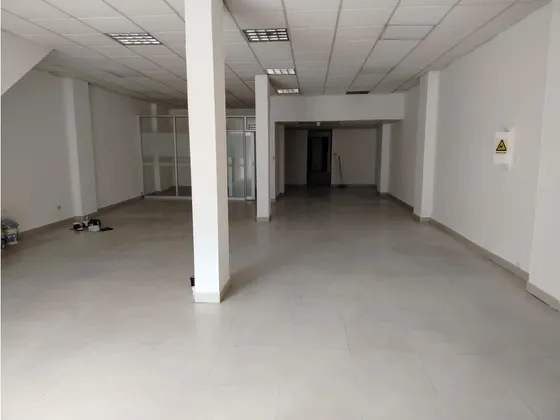 Local En Arriendo, Excelente Ubicacion, Restrepo