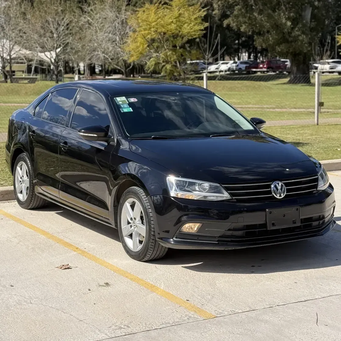 Volkswagen Vento 2.5 Advance Plus 170cv