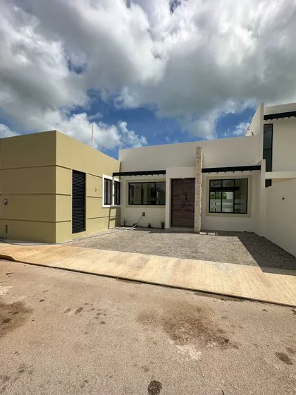 Casa (3r1p) En Venta En Praderas Del Mayab En Conkal