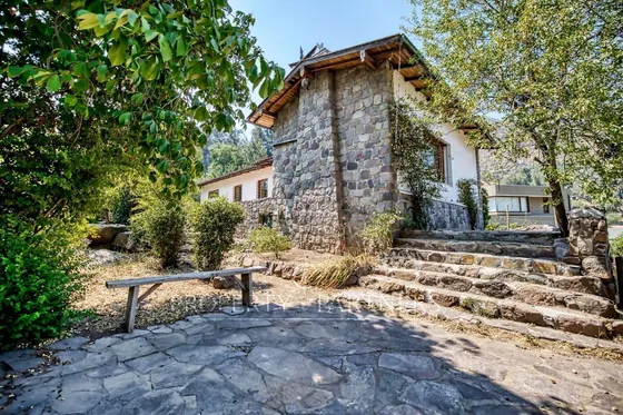 Encantadora Casa Estilo Colonial, Ideal Para Remod...