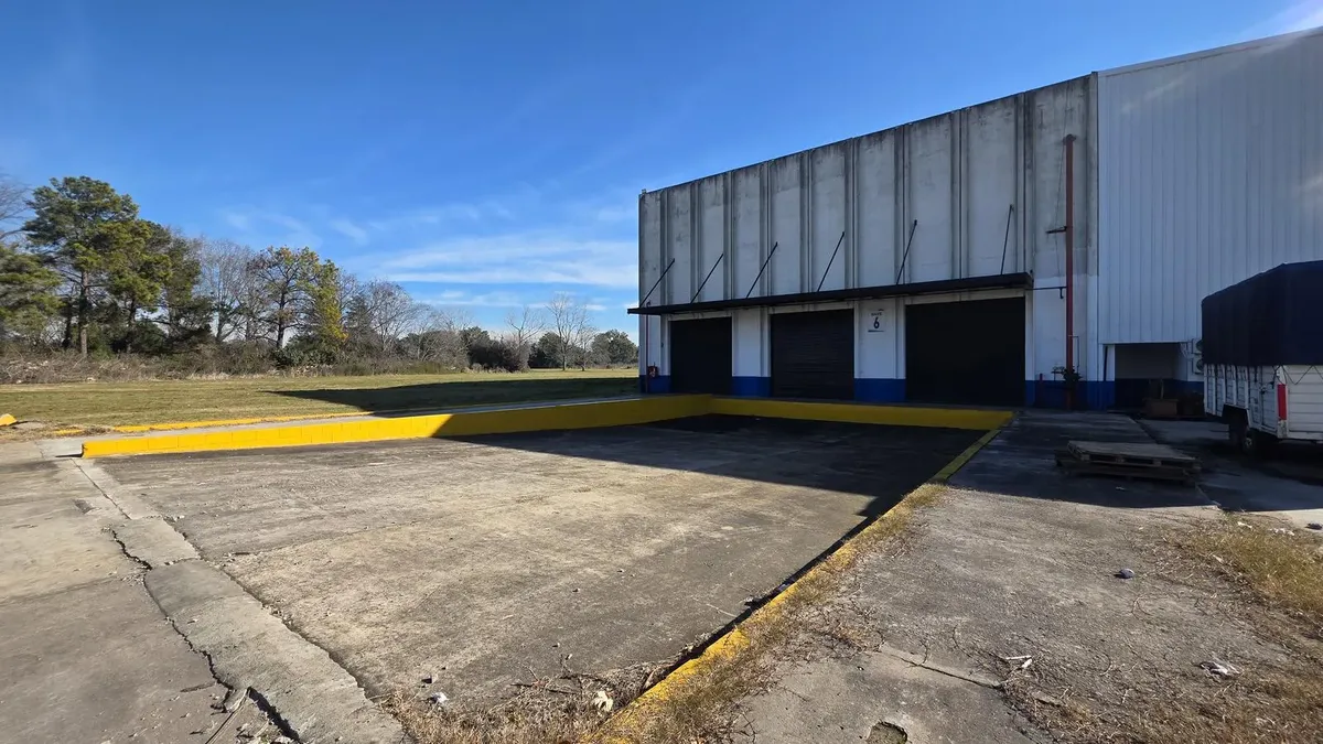 1800 m² Warehouse for Rent in Florencio Varela, Route 2, near Rotonda Gutiérrez
