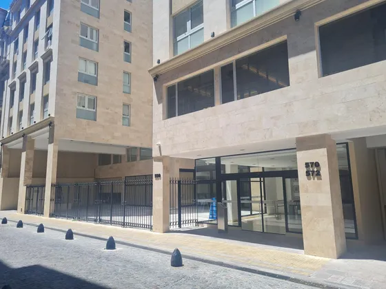 Venta Local Gastronomico Con Renta En Planta Baja En Monserrat A Estrenar