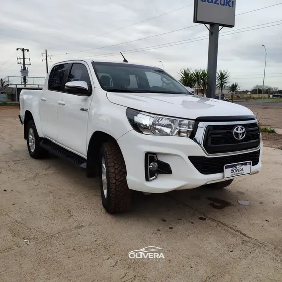 Toyota Hilux Sr 4x2
