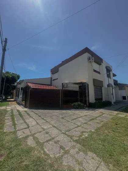 Casa En Venta 3 Ambientes En El Palomar