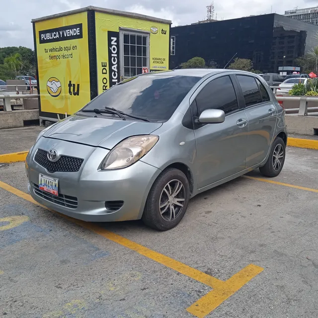 Toyota Yaris Automatico
