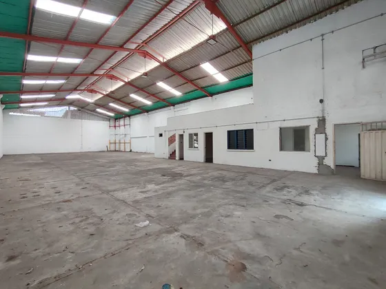 Bodega En Arriendo En Zona Industrial. Cod A28262