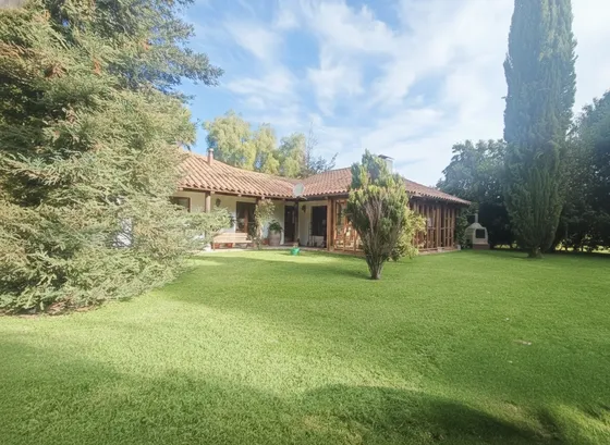 Hermosos Jardines, Estilo Chileno, Dos Casas,recepción Final