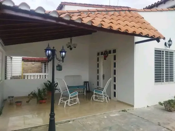 Venta De Hermosa Casa - Amoblada   Zona: Ciudad Alianza/sector Agua Sal - Ivlp