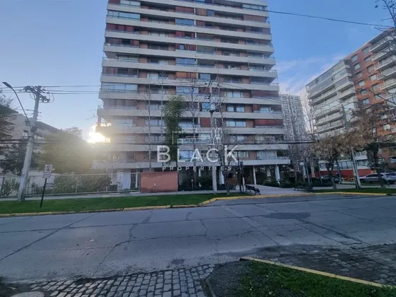 Gran Oportunidad De Inversion En Ñuñoa, Depto 2 Dormitorios.