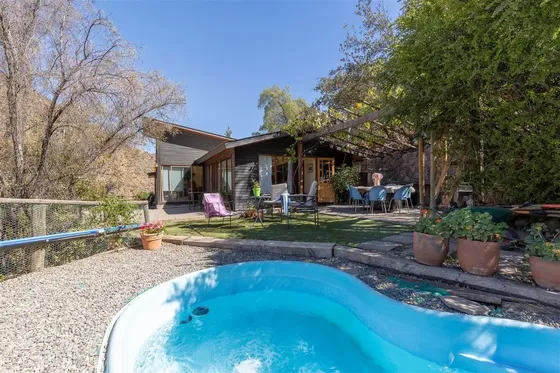 Casa En Venta De 3 Dorm. En Lo Barnechea