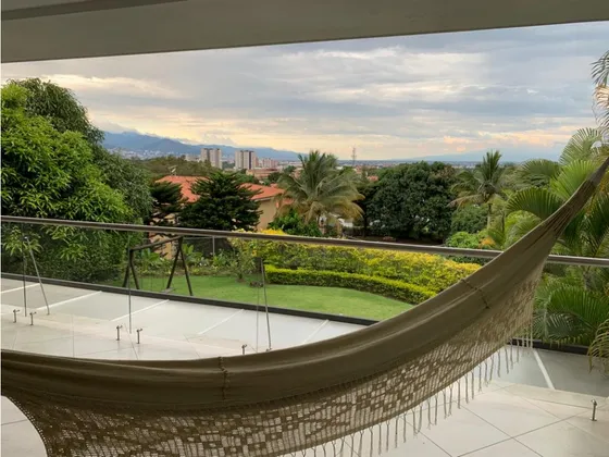 Venta Casa De 375mts2 En Ciudad Jardín, Sur De Cali 7978.