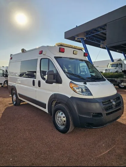 Ambulancias De Traslado Tipo 1 Ram Promaster Modelos 2018