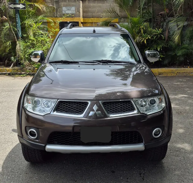 Mitsubishi Montero Gls