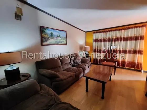 Emg Vende Casa Amplia Y Comoda En Av.juan Bautista Arismendi, Urb Valle Margarita- Isla De Margarita