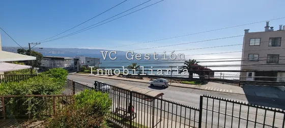 Casa Con Detalles De Alta Calidad Y Espacios Optimizados