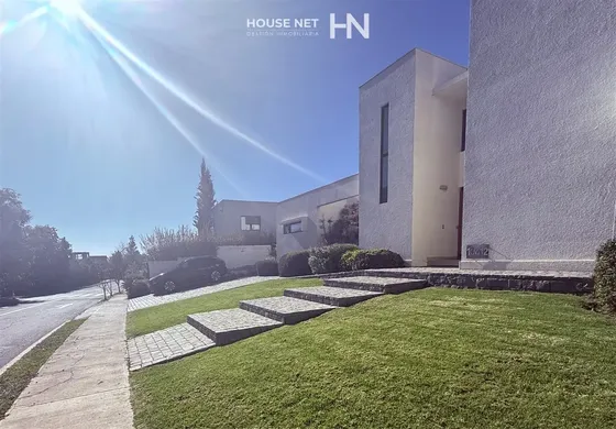 Casa En Venta De 4 Dorm. En Colina