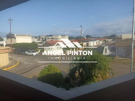 Townhouse En Venta Amparo Las Lomas Maracaibo Api 6634