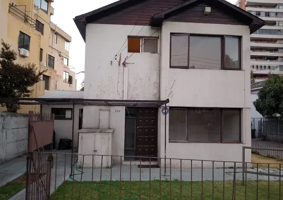 Casa En Arriendo De 4 Dorm. En Providencia