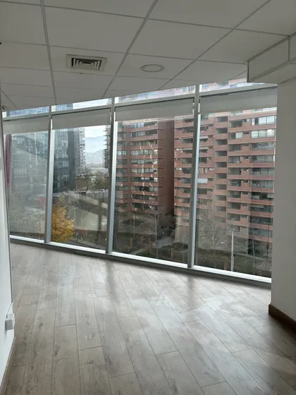Moderna Oficina Sector Nueva Las Condes Edificio Quantum