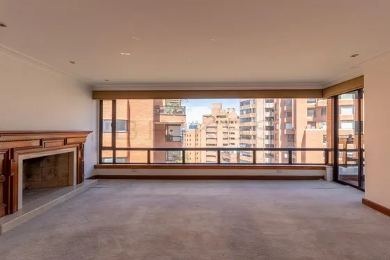 Apartamento En Venta En El Nogal. Cod V6142