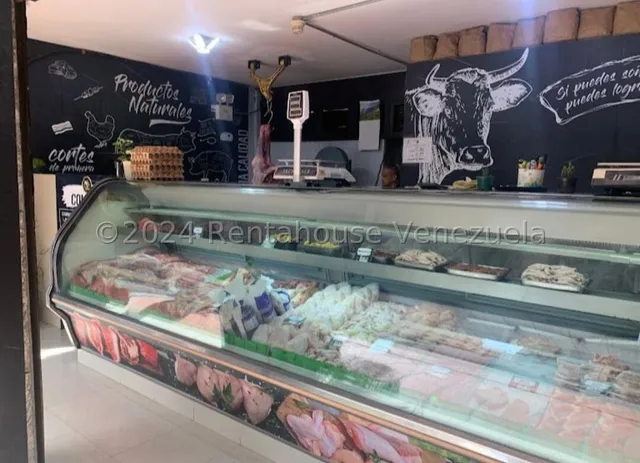 Santa Mónica !! En Venta Local Comercial A Pie De Calle Y Fondo De Comercio (carnicería), Totalmente Operativo Y Equipado Con Neveras Refrigeradas, Vitrinas Y Mas, 54 M2, 1 Baño. Excelente Ubicación !