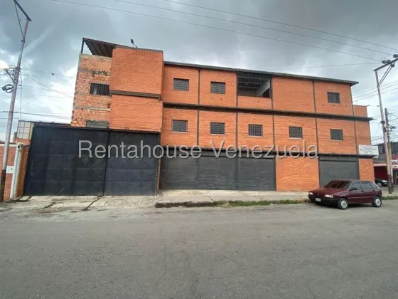 Sorangel Vargas Vende Amplio Edificio En Excelente Ubicacion Estrategica Al Oeste De Barquisimeto Mls #25-23373