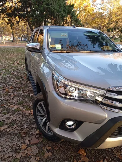 Toyota Hilux Pick-up 2.8 Cd Srx 177cv 4x4