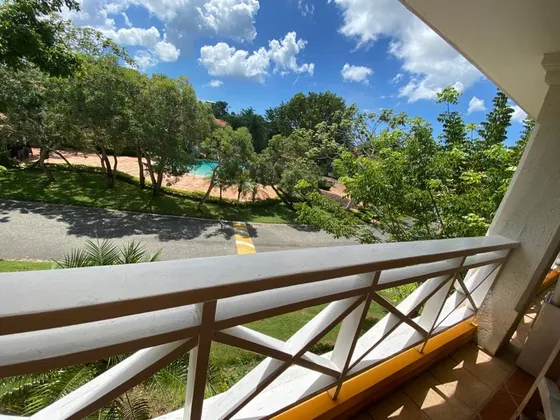 Precioso Apto. Amueblado Con Terraza 170 M2 2do. Nivel 3 Habs. En Juan Dolio, Complejo Guavaberry