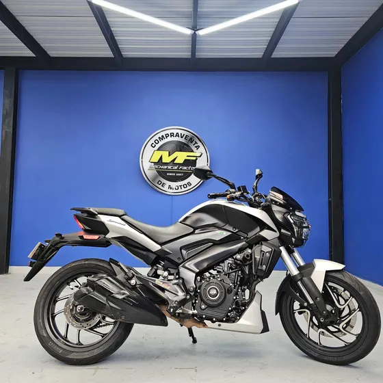 Dominar 400 Bajaj Modelo 2023