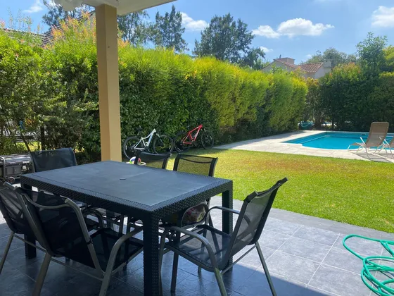 Casa En  Alquiler 4 Amb Con Pileta Amoblada En Canning