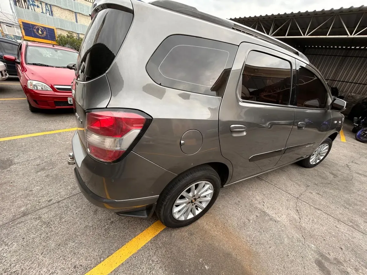 Chevrolet Spin 2014 1.8 At Lt Adv 7l — foto 9