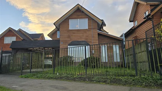 Casa En Venta De 3 Dorm. En Puerto Montt