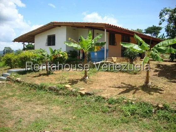 José Trivero Vende Acogedora Y Bella Casa En Cabudare