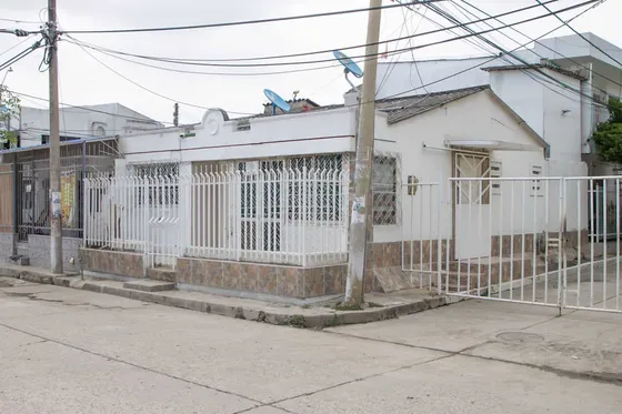 Arriendo-venta Casa Para Arriendo En El Barrio La Princesa Cartagena Cod 72667