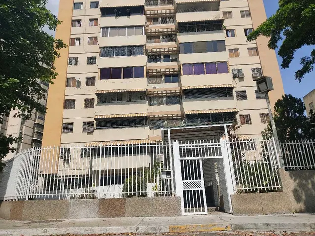 La California, En Venta Apartamento Original De 112mts, Calle Cerrada