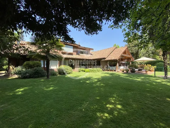 Casa En Venta De 7 Dorm. En Las Condes