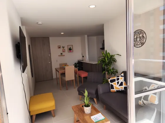 Arriendo Apartamento Amoblado En El Poblado. Cerca A Centros Comerciales Y La Avenida El Poblado Y Las Palmas 