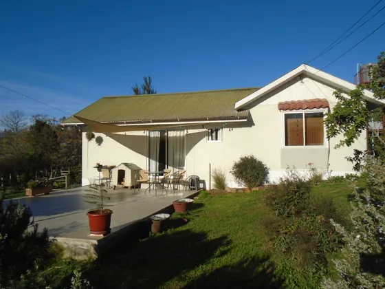 Parcela Con 2 Construcciones. Cercana Acceso Troncal Sur...