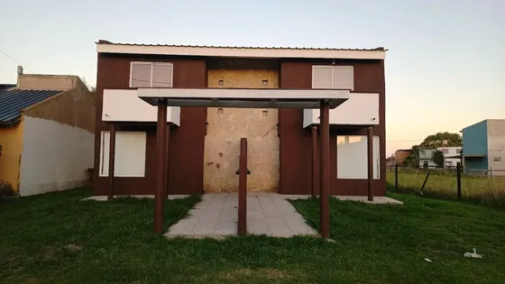 Duplex En Venta 3 Ambientes En Block - Camet Norte, Santa Clara Del Mar